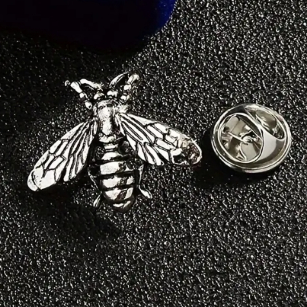 Silver Bee Brooch Pin Vintage Style